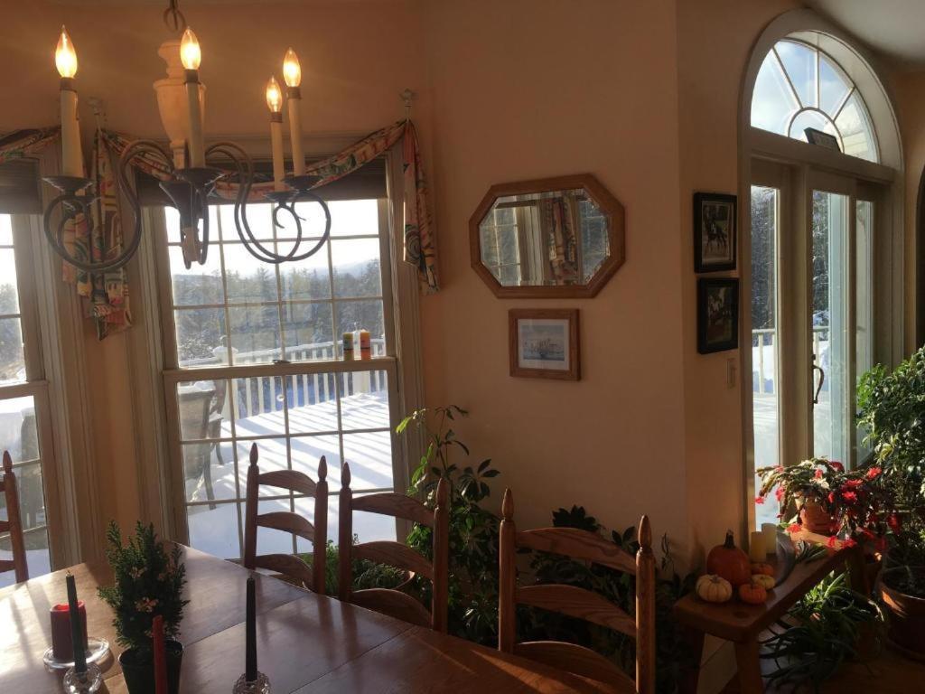 High Hill Inn 蒙彼利埃 外观 照片